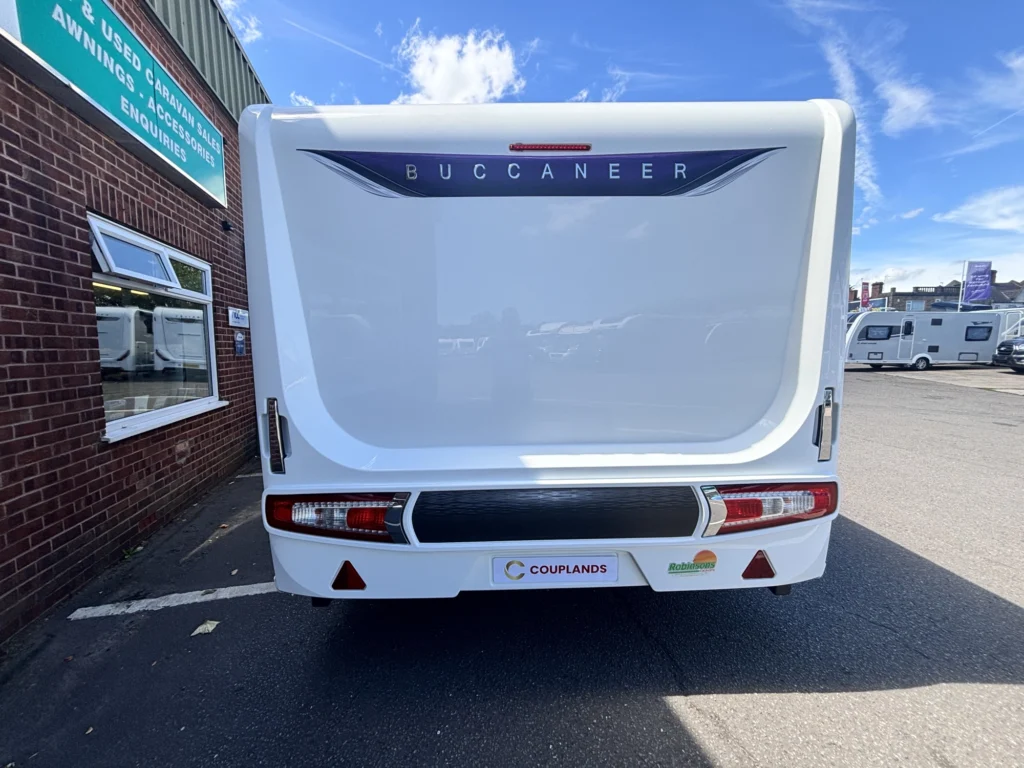 2000 Buccaneer Barracuda