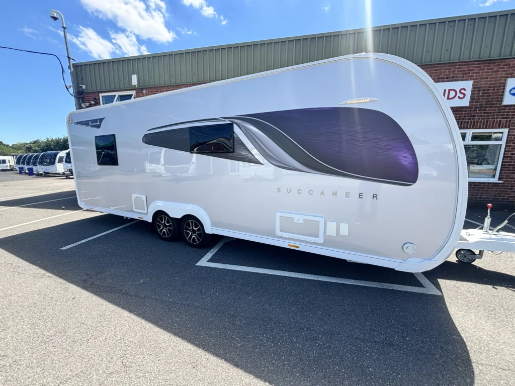 2000 Buccaneer Barracuda