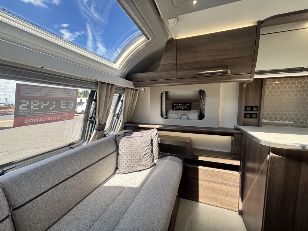 2000 Buccaneer Barracuda