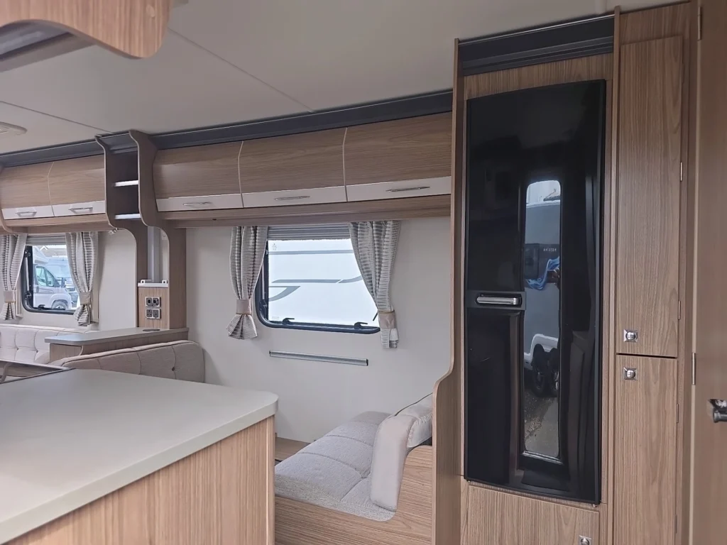 2000 Coachman Vip