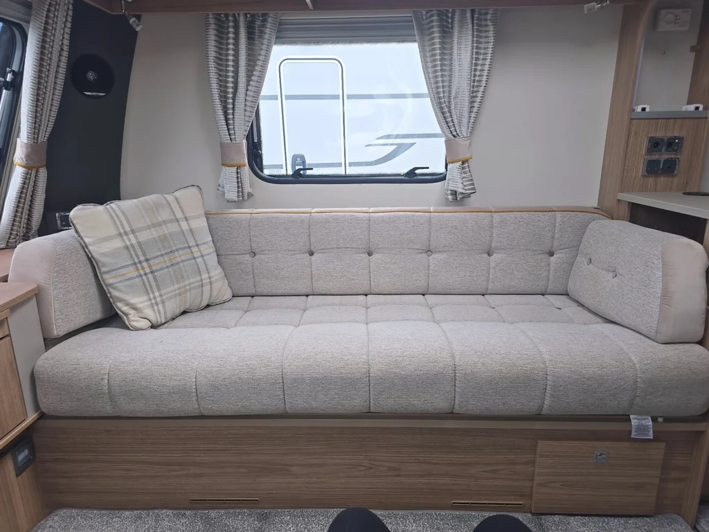 2000 Coachman Vip