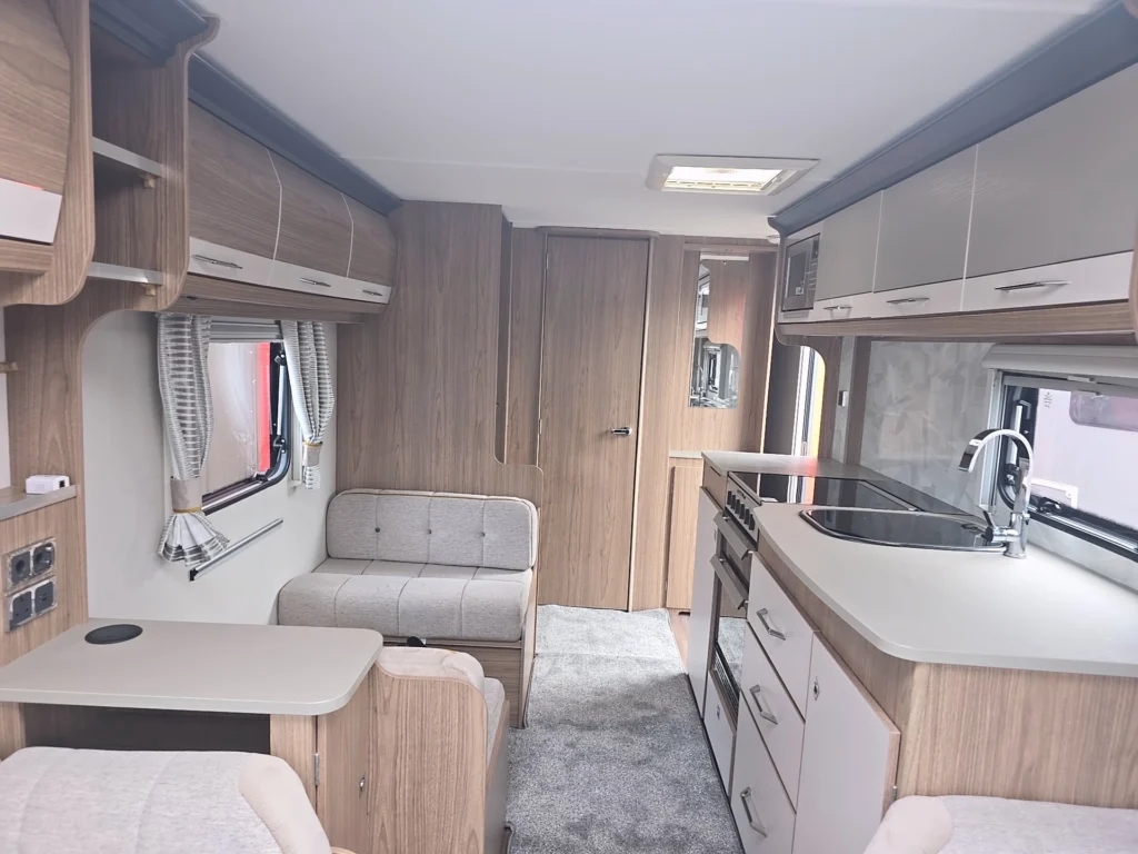 2000 Coachman Vip