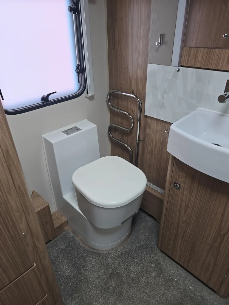2000 Coachman Vip