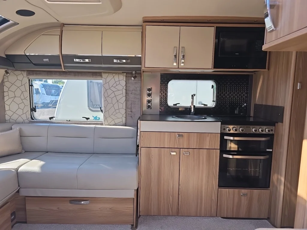 Bailey Used 2022 Elegance 850 Grande