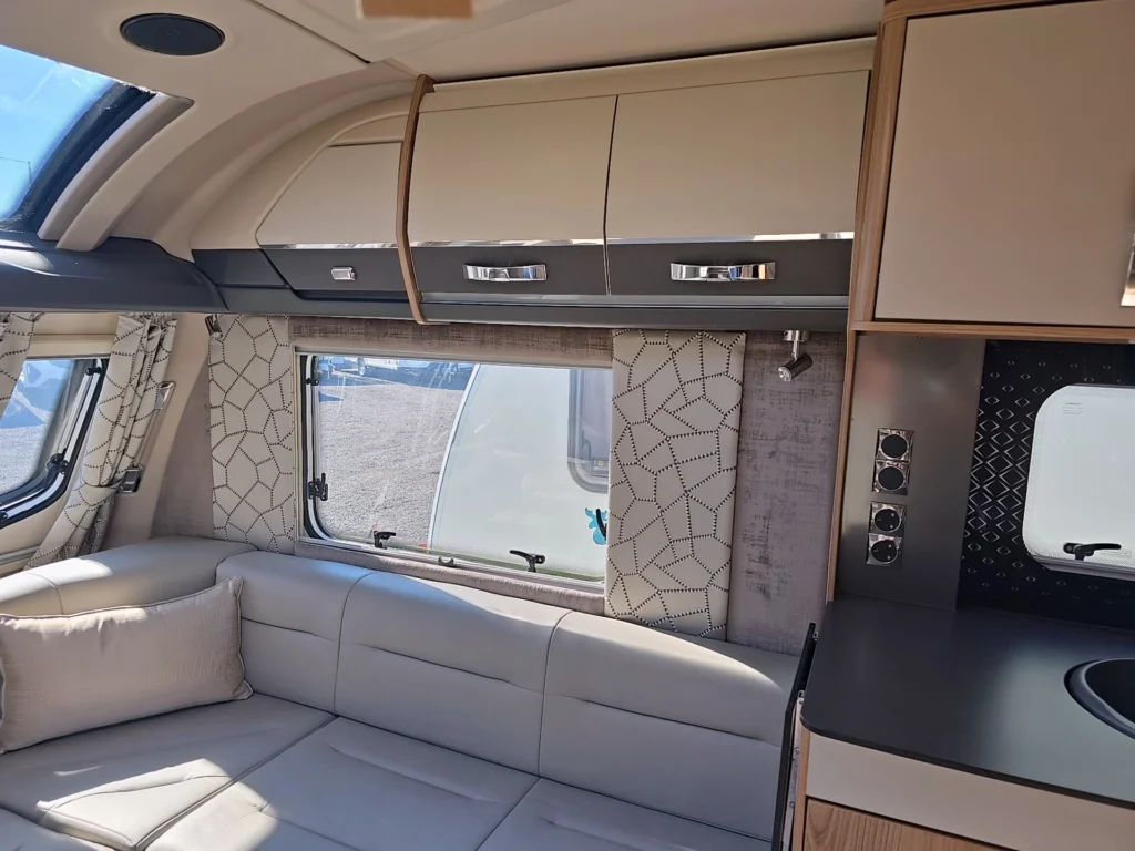 2000 Bailey Used 2022 Elegance 850 Grande