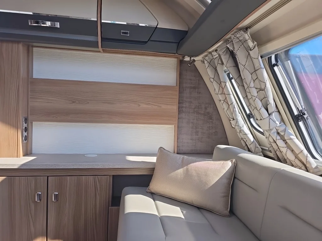 2000 Bailey Used 2022 Elegance 850 Grande