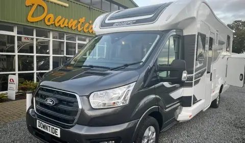 Swift Voyager 584