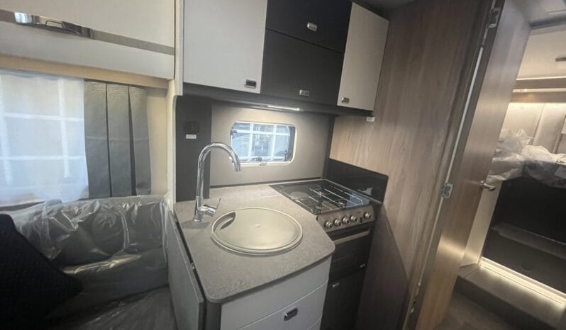 Swift Voyager 584