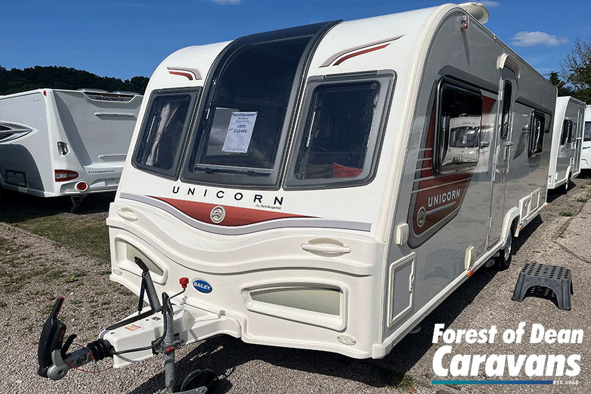 Sold - 2013 Bailey Unicorn Cadiz - Fitted Auto Motor Mover!