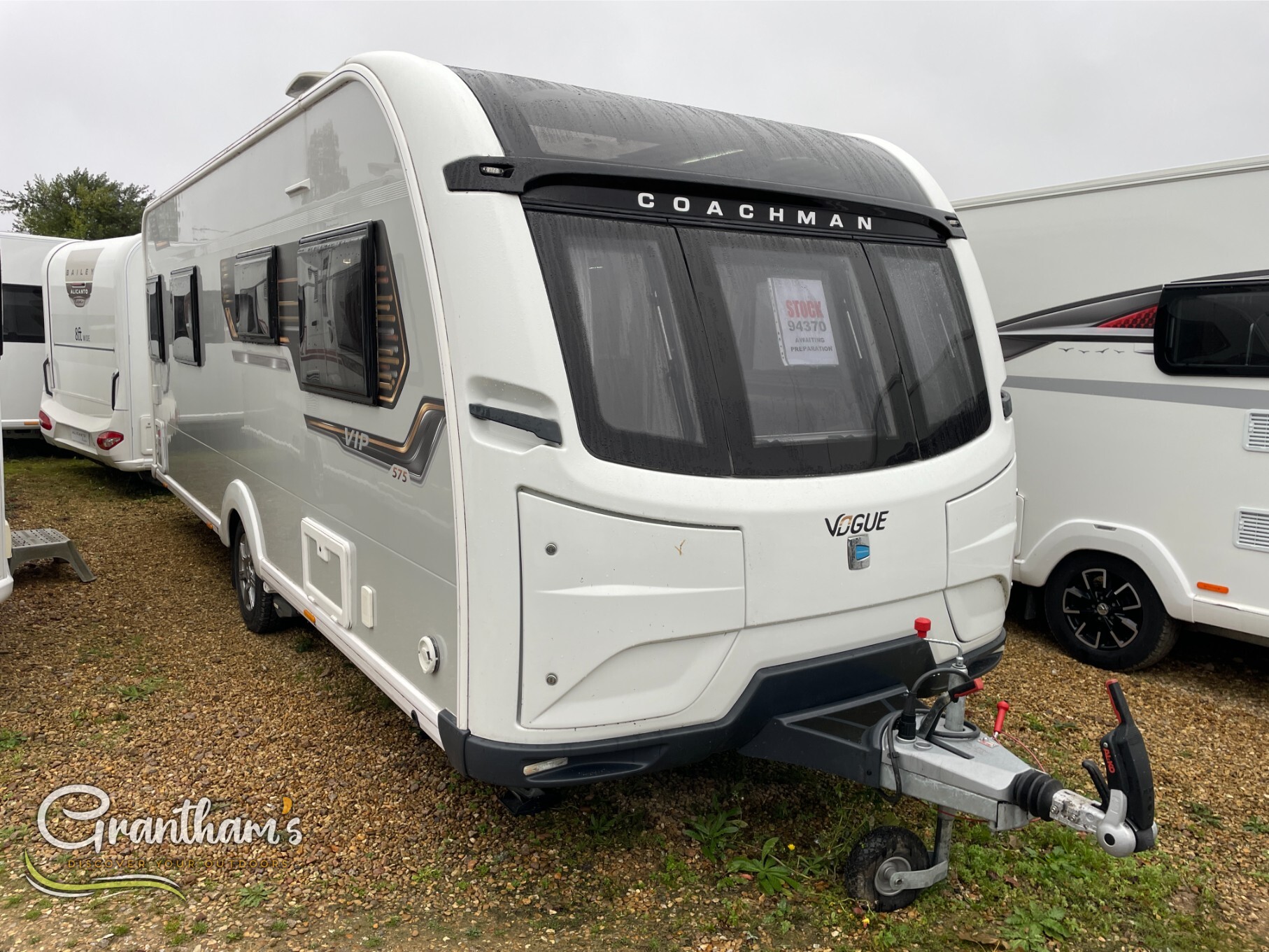 Coachman Vip 575 Layout.pdf Coachman VIP 575 Guide: Specs, Layout & Expert Review