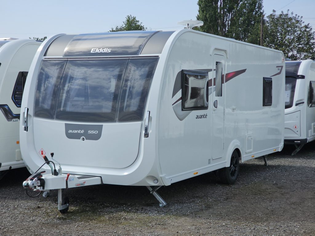 2020 Elddis Avante 550 - 4-Berth Caravan with Fixed French Bed