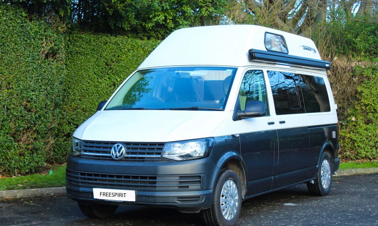 Volkswagen T6 LWB - Exterior - Front