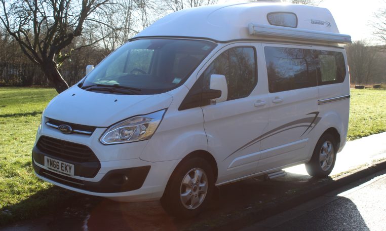 Ford Transit SWB - Exterior - Front