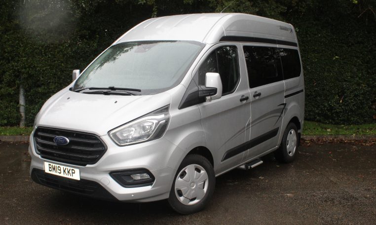 Ford Transit SWB - Exterior - Front