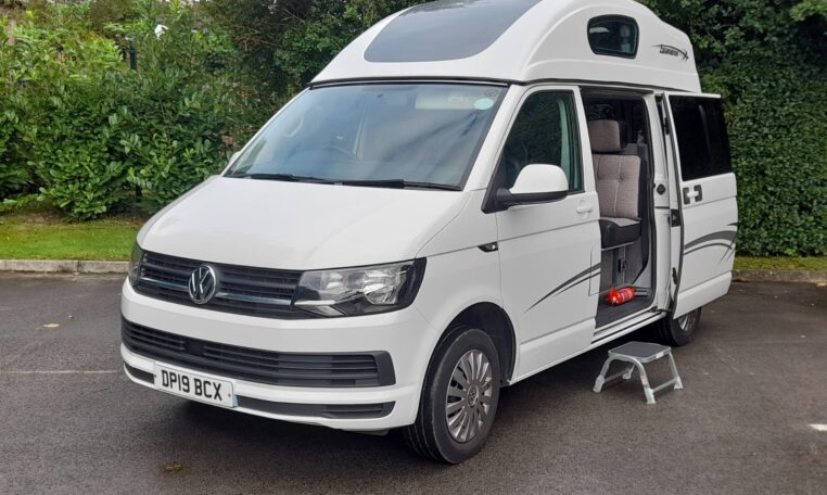 Volkswagen T6 SWB - Exterior - Front