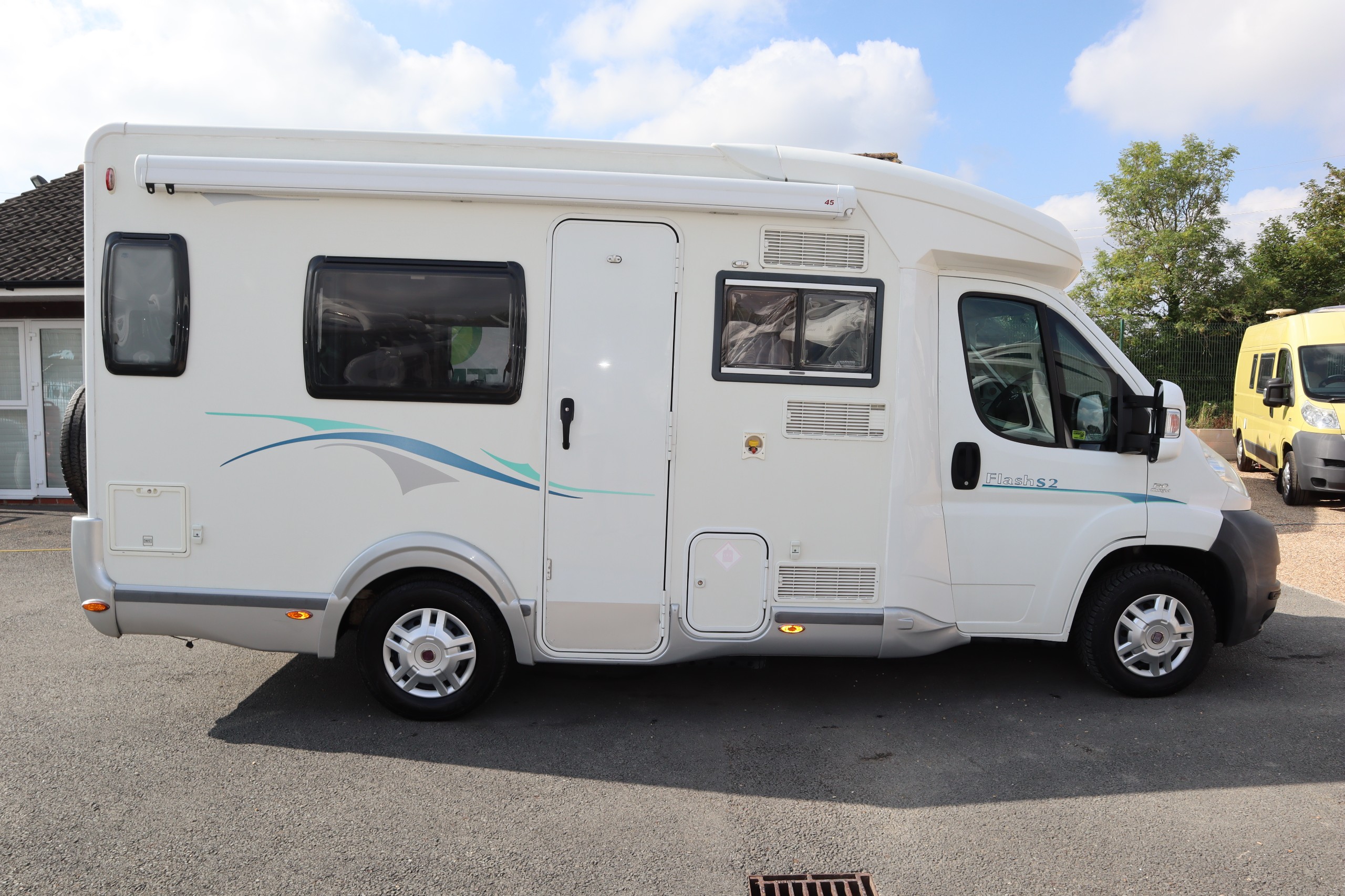 2010 Chausson Flash S2 Fiat Ducato, , 3 Belts, MOT, 12 Months Warranty, Habitation Service