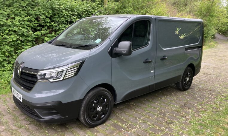 Renault Trafic SWB