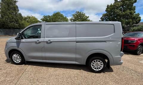 Volkswagen T7 LWB