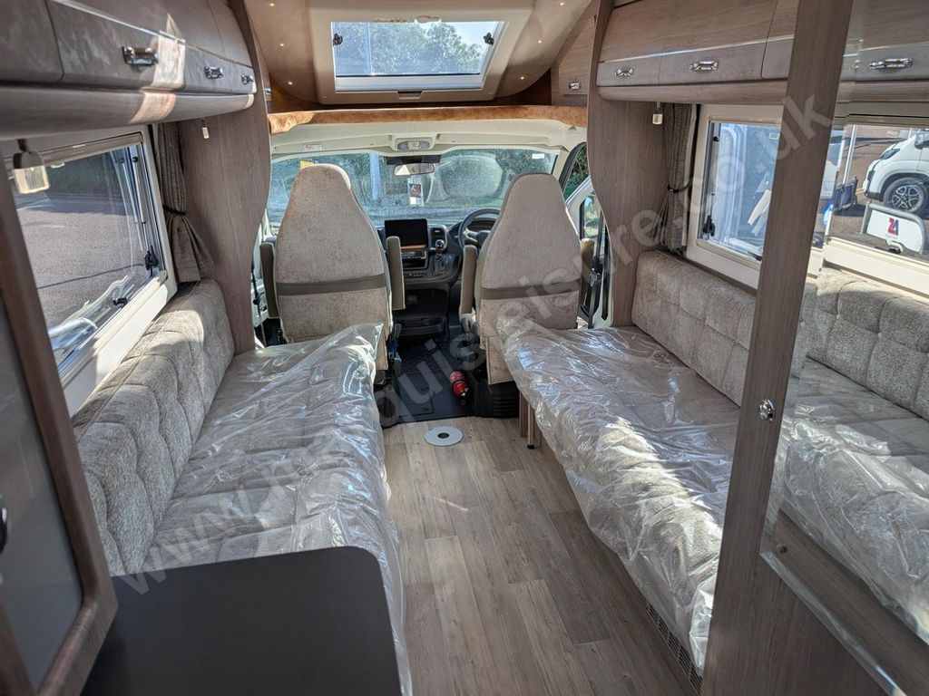Auto-Sleepers BROADWAY EK TB LP