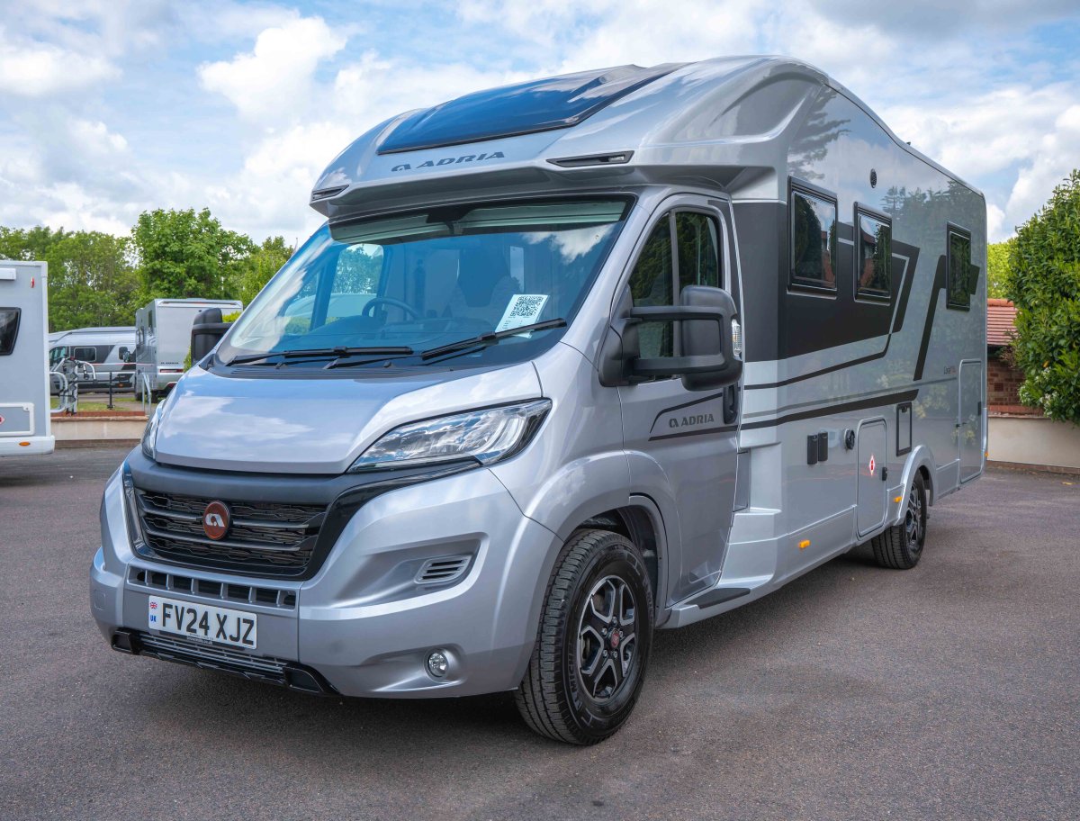 Fiat Adria Coral Supreme 670 DC 140BHP Auto