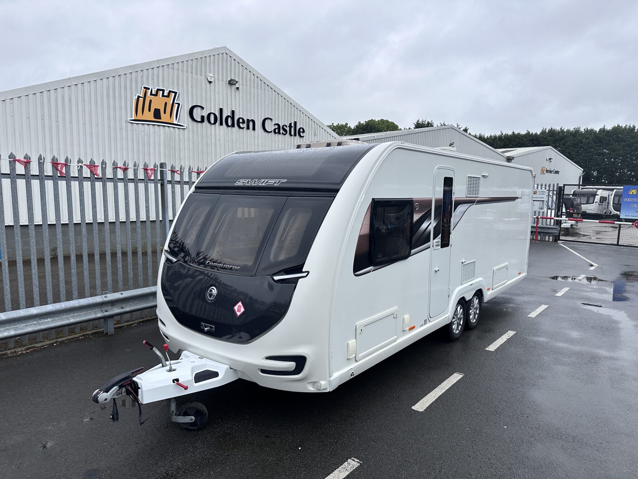 2018 Swift Conqueror 645