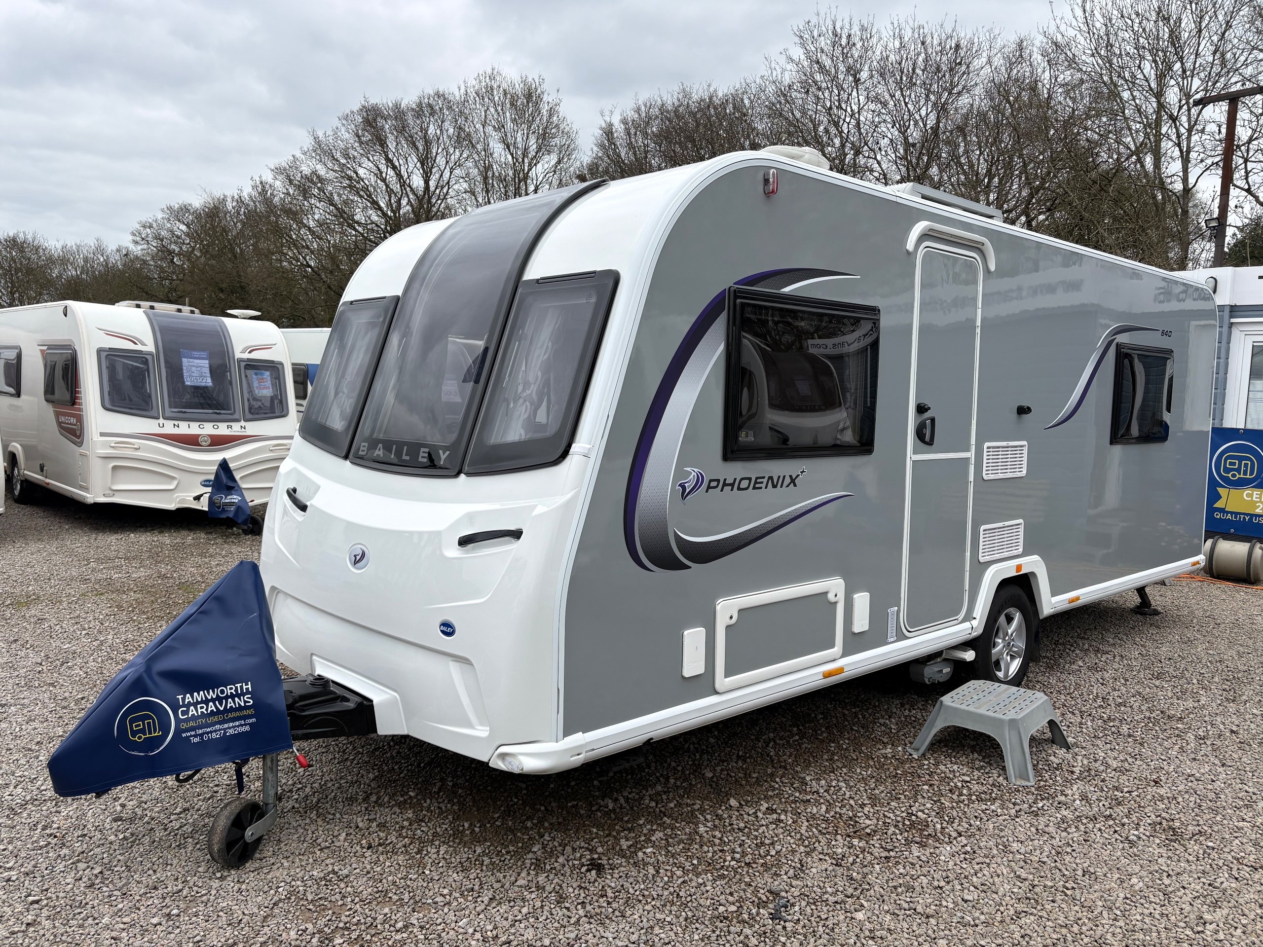 Bailey Phoenix 640 +