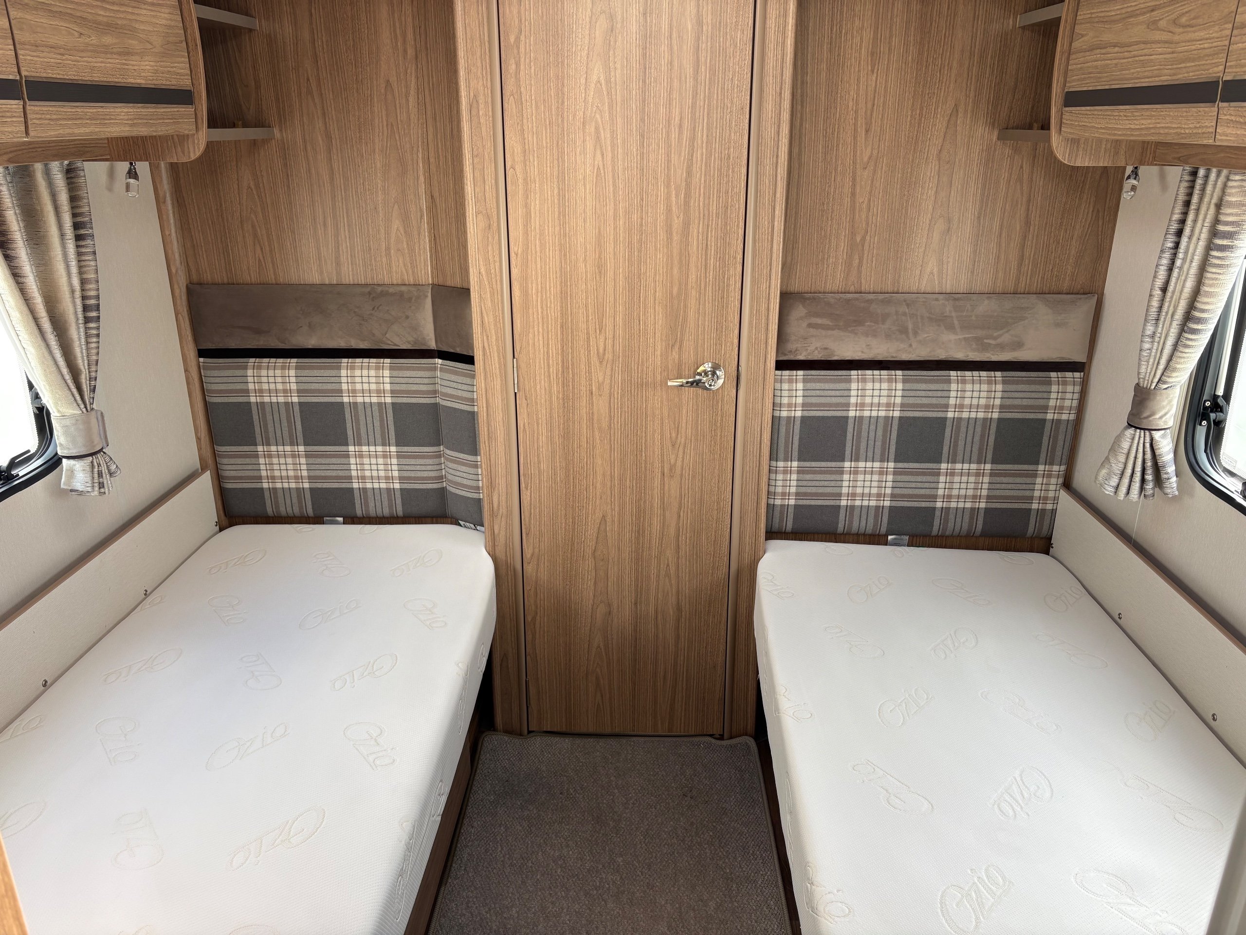 Coachman VIP 565