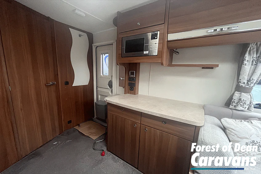 Elddis Affinity 482 2014 Used 2 Berth Caravan with End Washroom