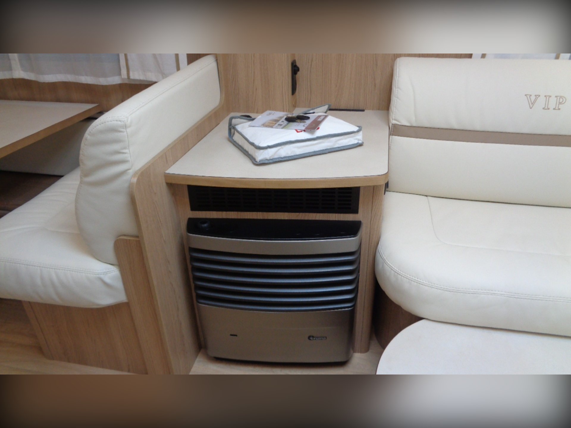 2024 LMC 685 5-Berth Caravan with Transverse Island Bed