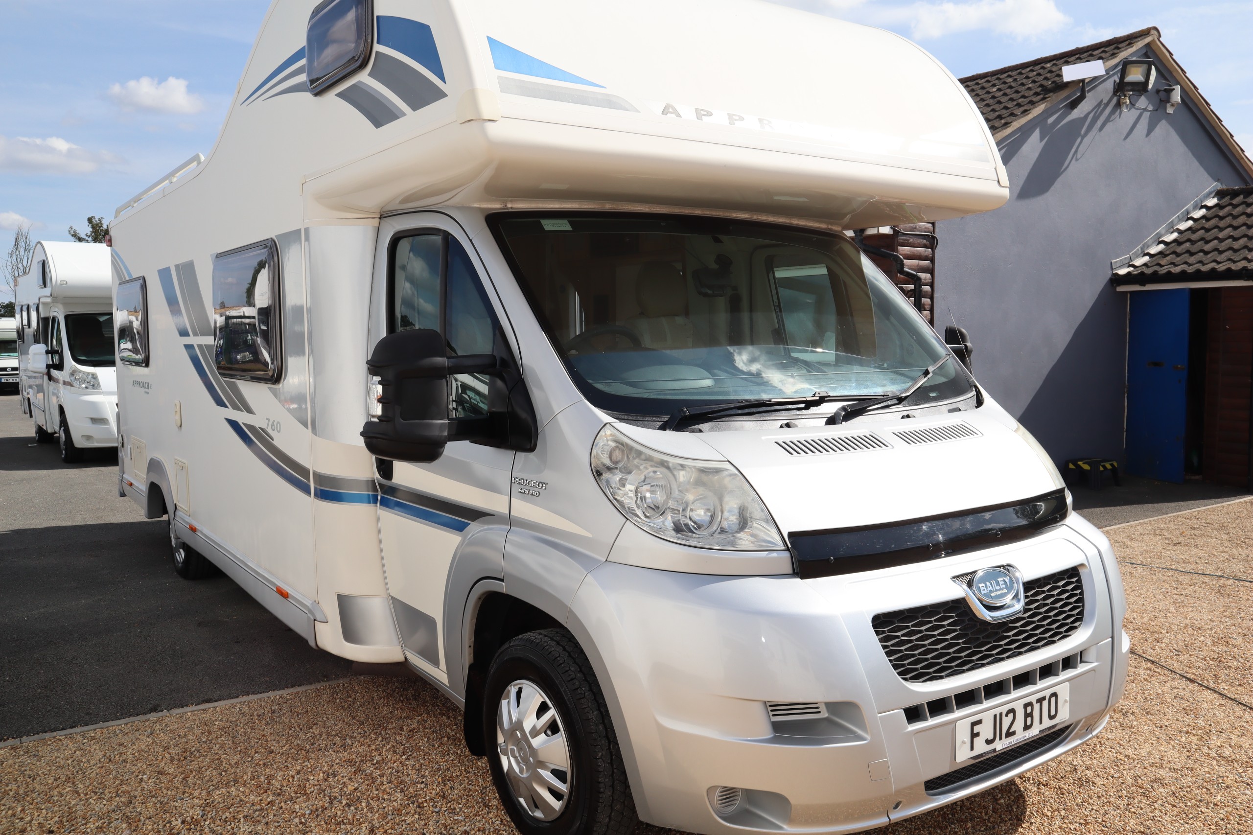 Bailey Approach 760 SE Peugeot Boxer, 6 Berth, 6 Belts, MOT, 12 Months Warranty, Habitation Service