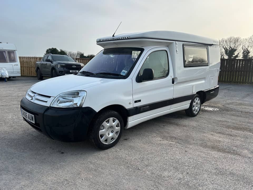 2006 Romahome Duo Hylo - Exterior - Front