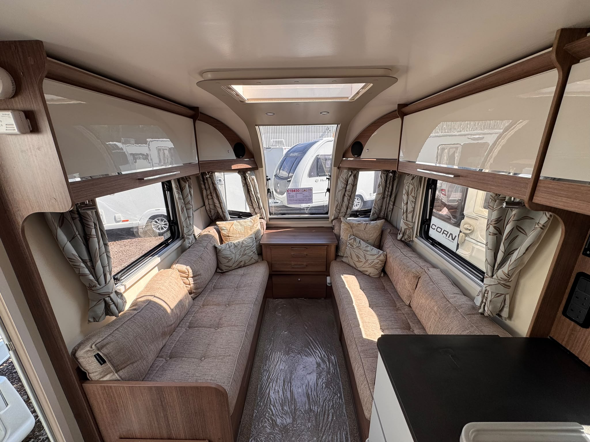 Bailey Unicorn Valencia – 2019 Caravan