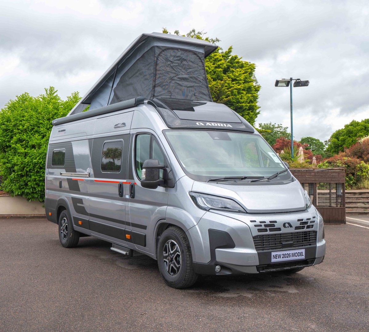 Adria Twin Sports 640 SGX 180BHP Auto