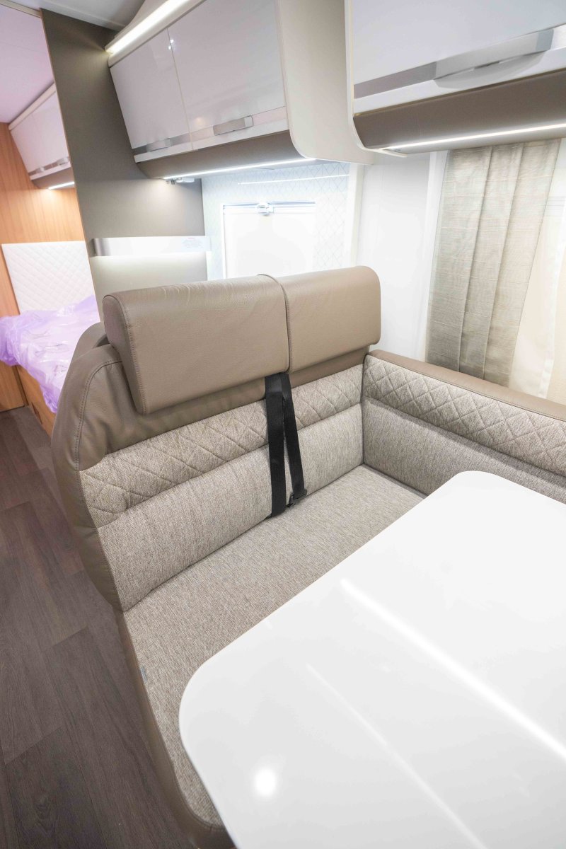 Adria Matrix Supreme 670 SLT 160BHP