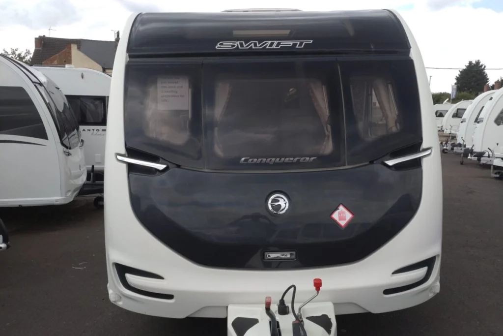 2000 Swift Conqueror 480