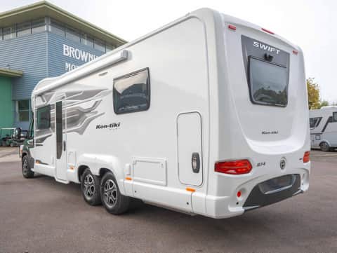 Swift Kon-Tiki 874 180BHP Auto