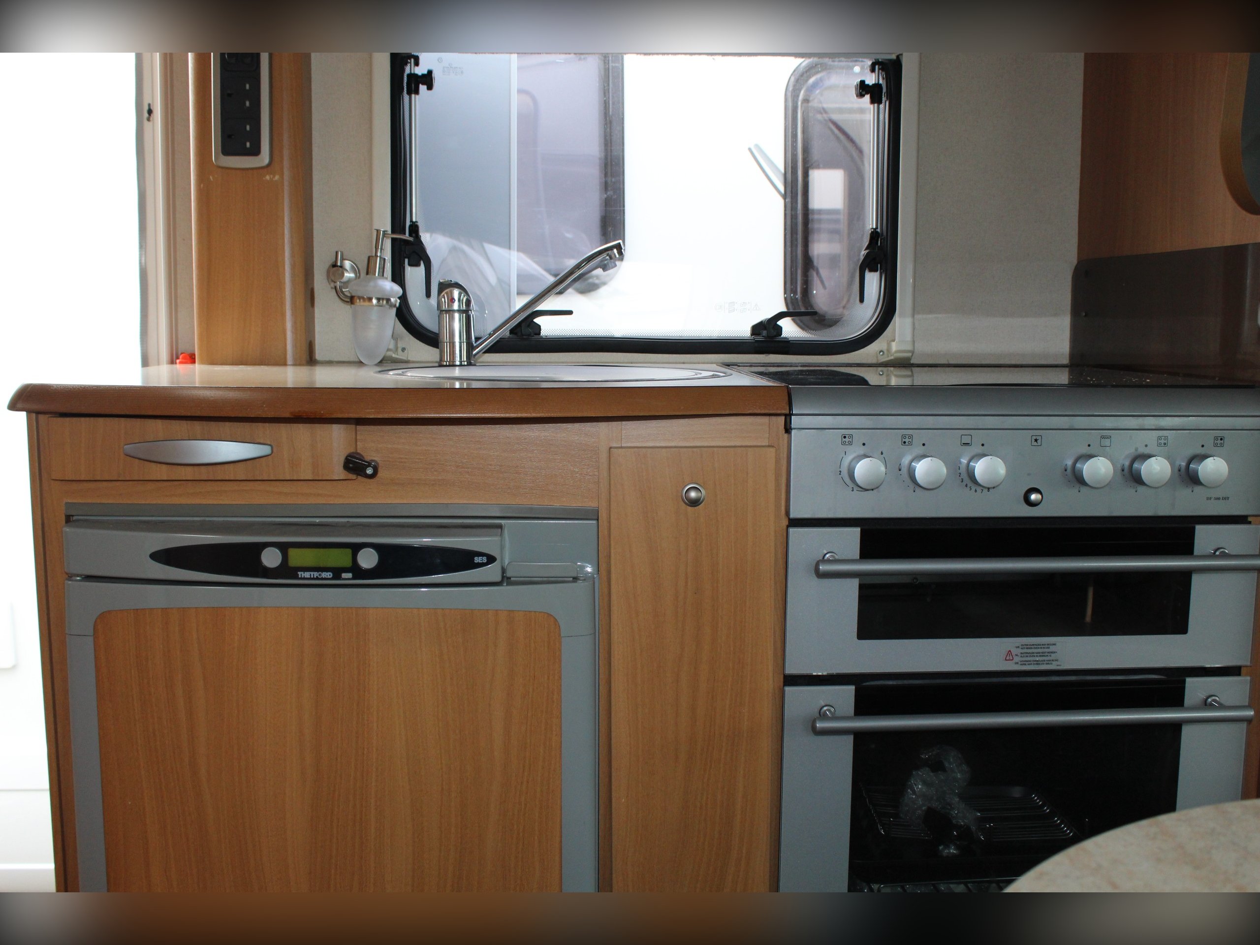 Swift Voyager 695 EL
