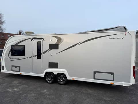 2017 Buccaneer Commodore