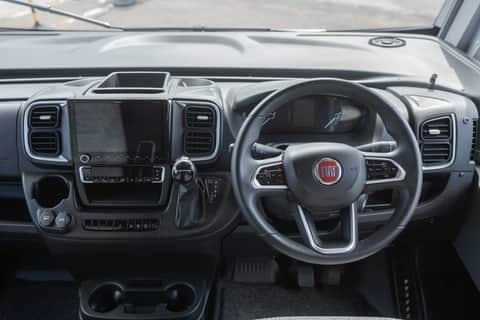Dethleffs Trend i7057DBL 180BHP Auto