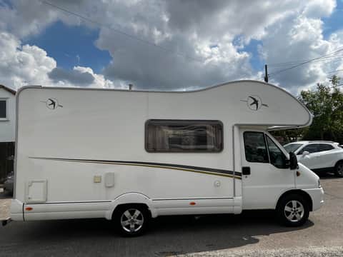 Swift Sundance 590RS ONE OWNER FROM NEW