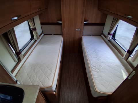 Elddis Affinity 574