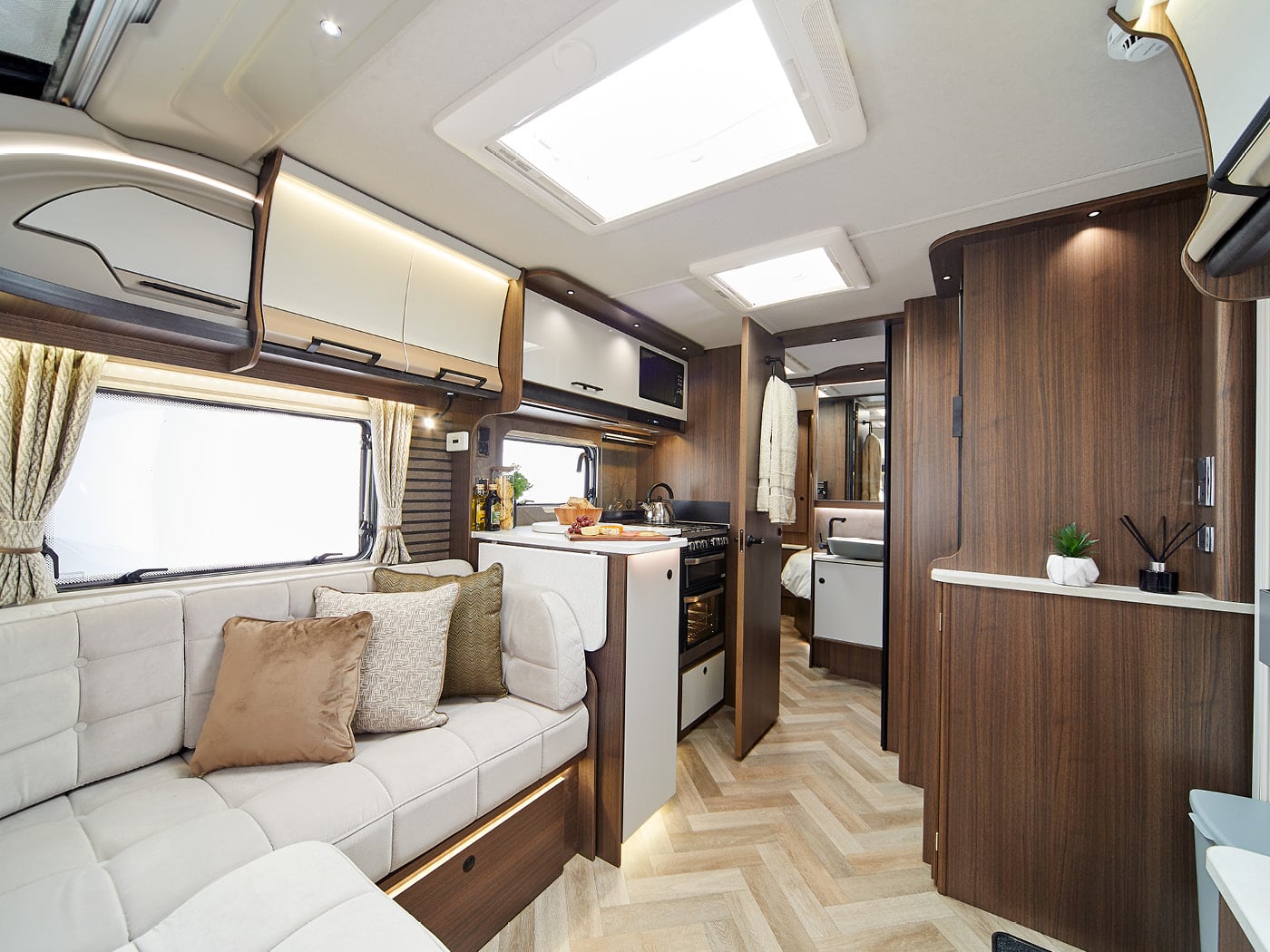 Coachman Laser 545 Xtra — 2027 Season