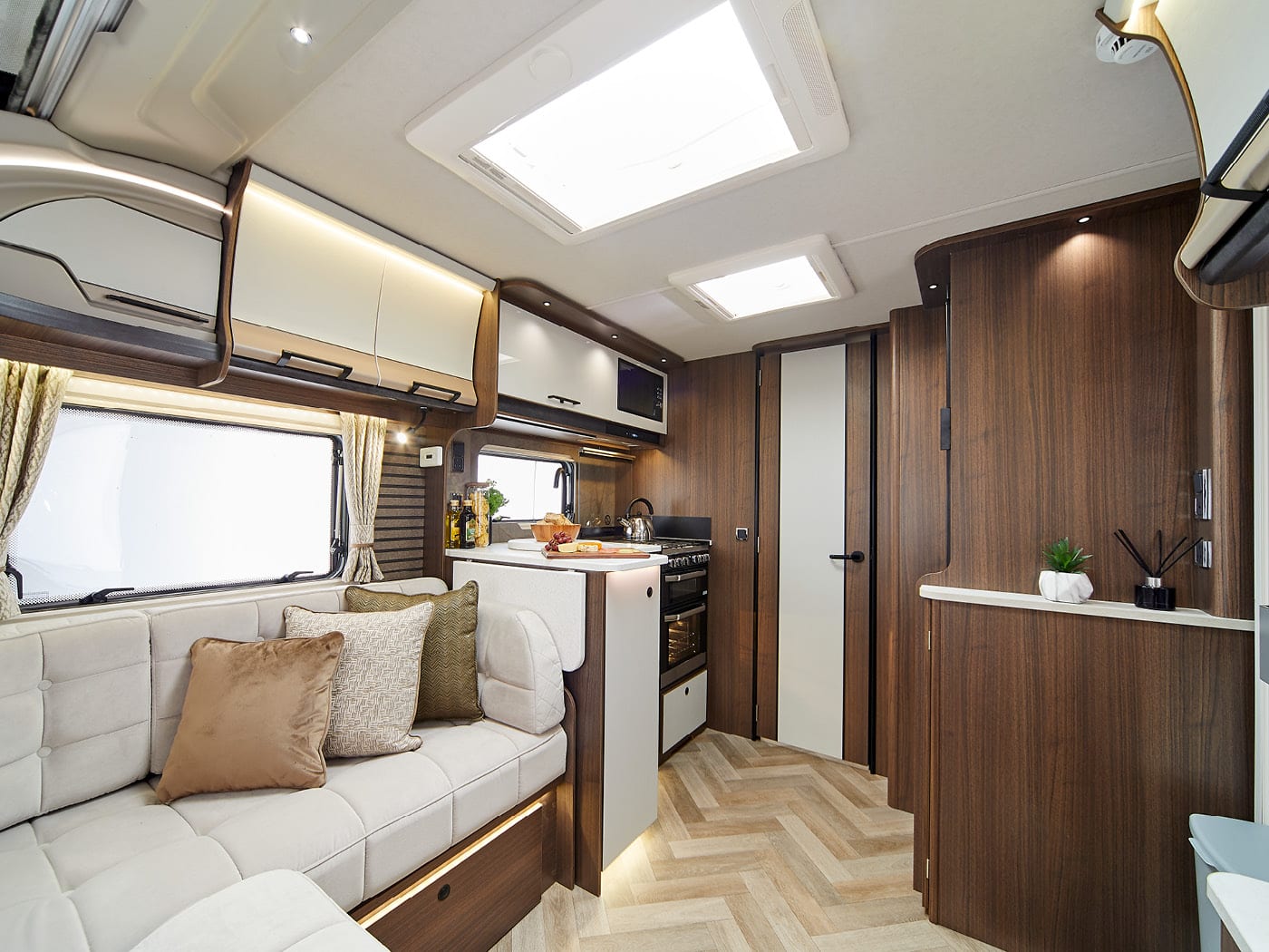 Coachman Laser 545 Xtra — 2027 Season