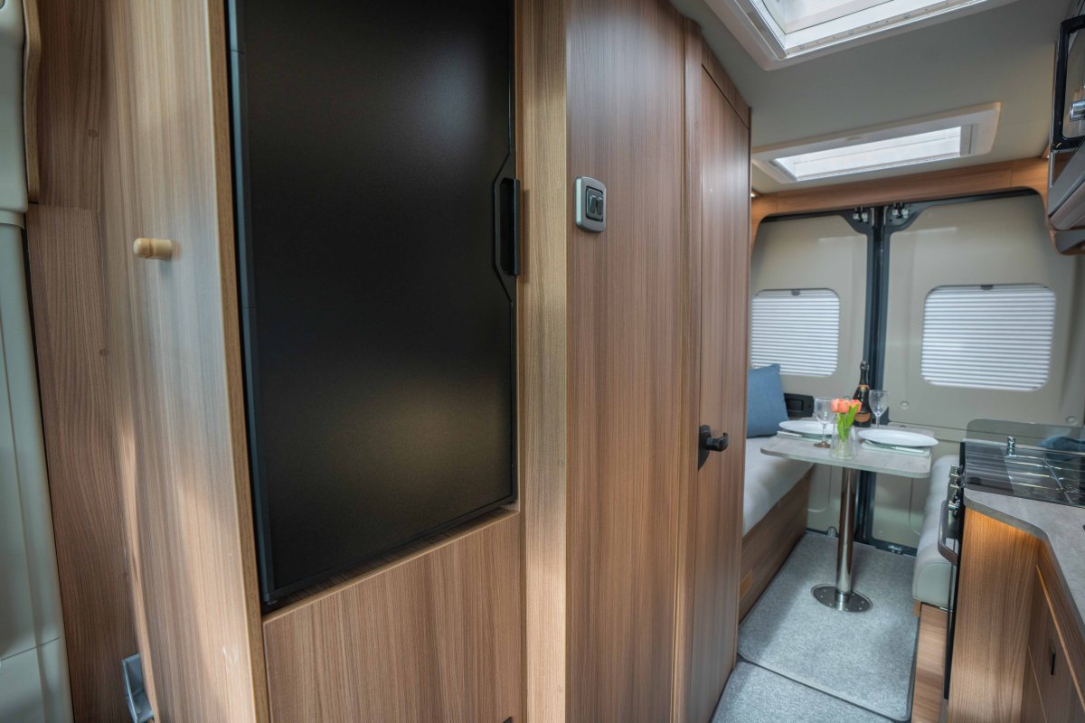 Auto-Trail V-Line 540 SE 140BHP (2024) Compact 2-Berth Rear-Lounge Campervan