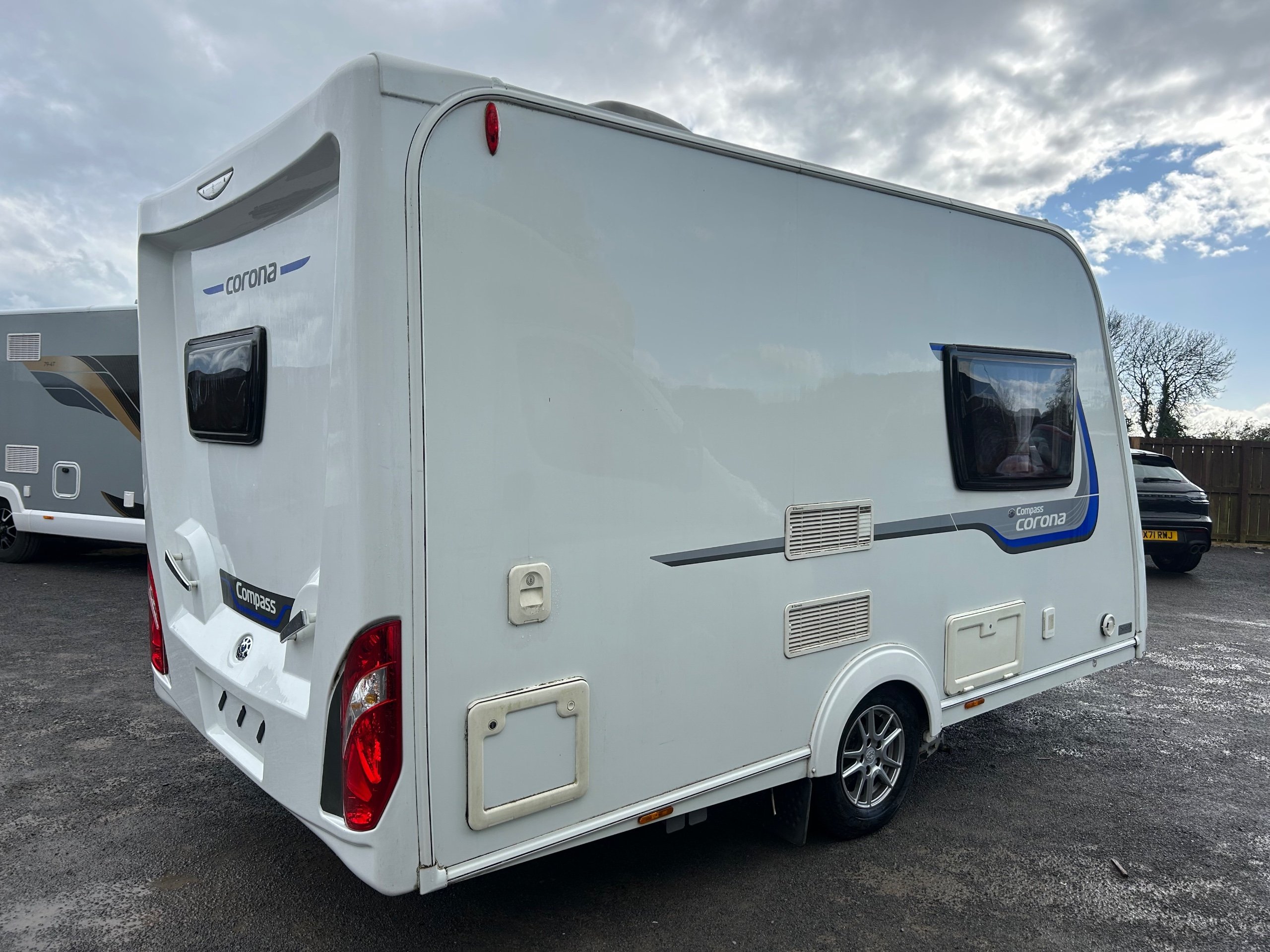 2015 Compass Corona 382