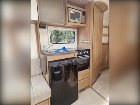 2018 Bailey Pursuit 4 Berth Caravan with Fixed Bed and End Washroom