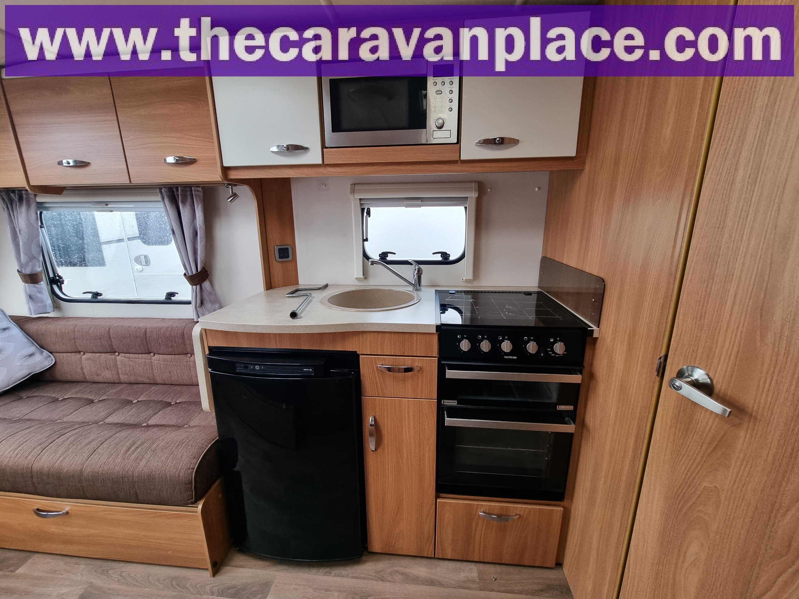 2014 Sprite Alpine 2 – Lightweight 2-Berth Caravan with End-Washroom