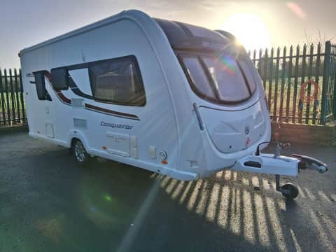 2015 Swift Conqueror 480