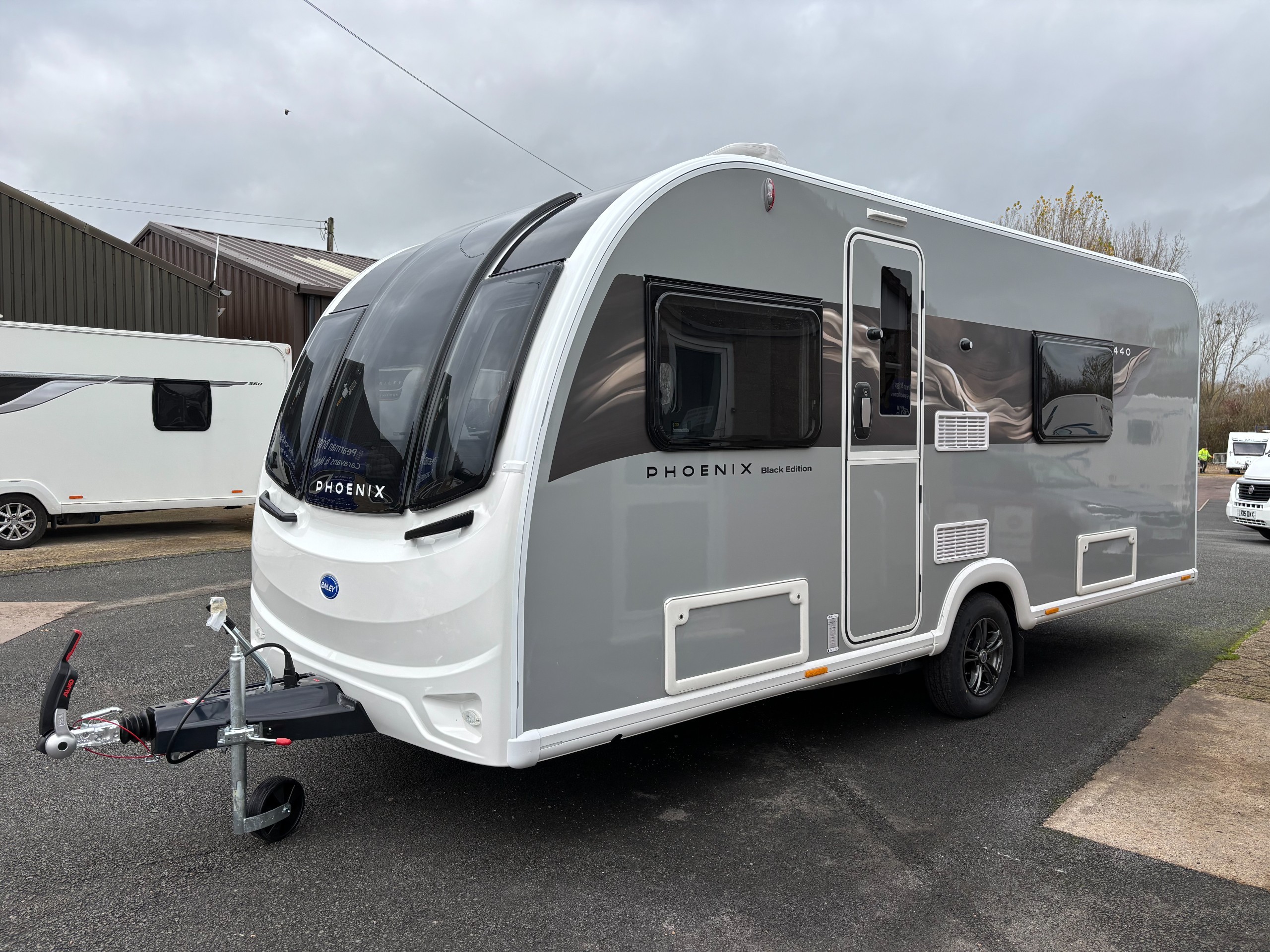Bailey Phoenix 440 Black Edition