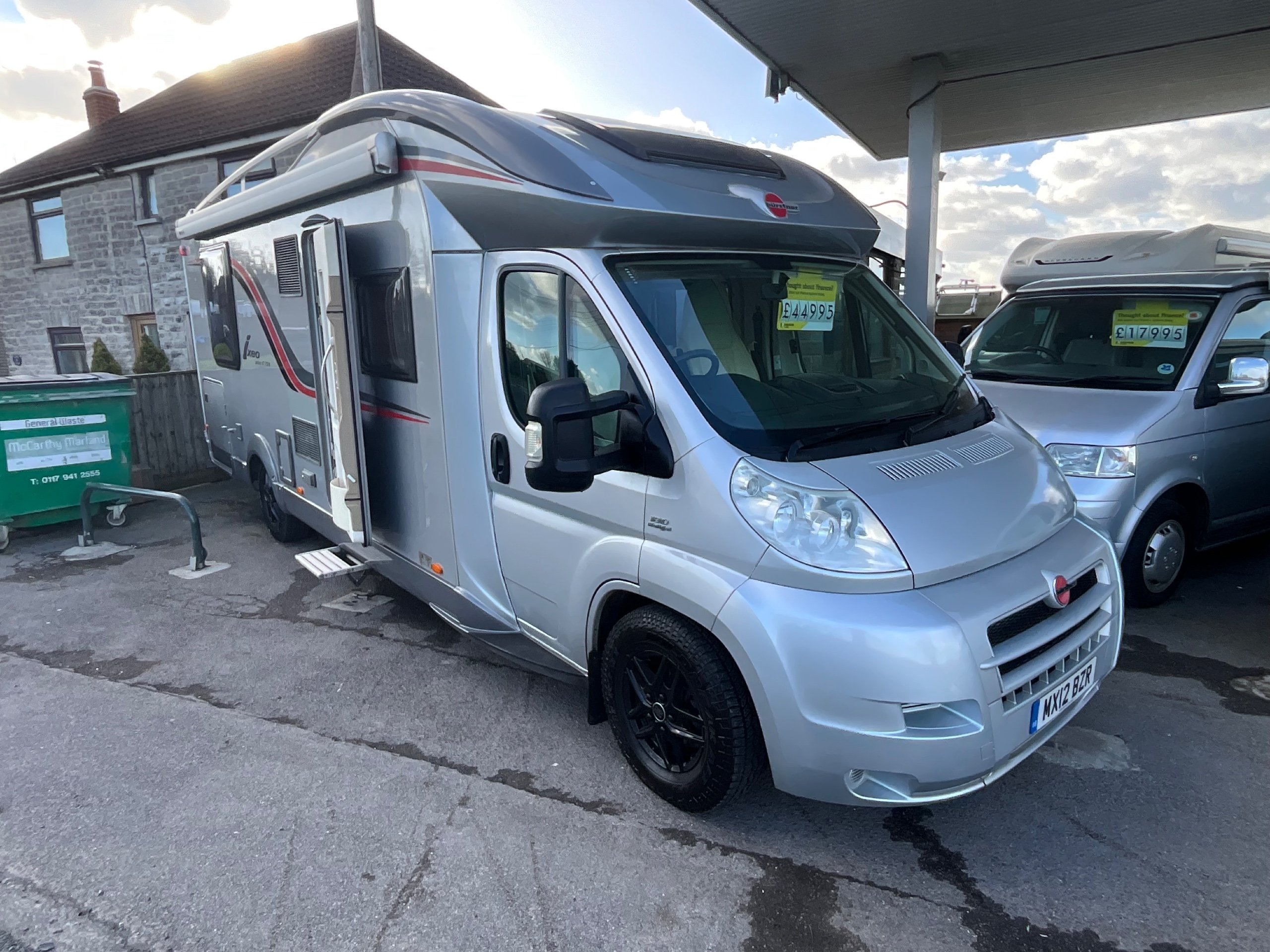 2012 Burstner Ixeo Plus IT724